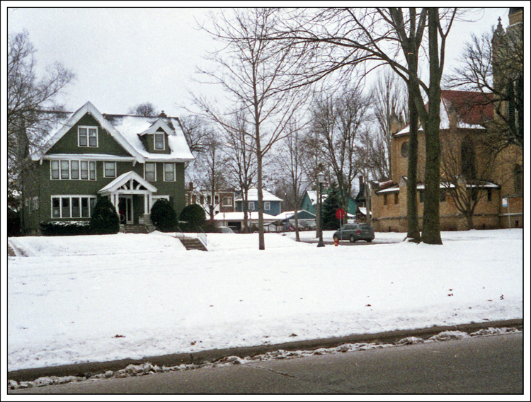 WEBFr-0-1-Snow-House-Church.jpg