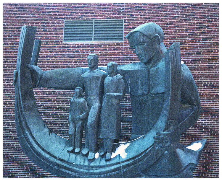 WEBFamily-Sculpture.jpg