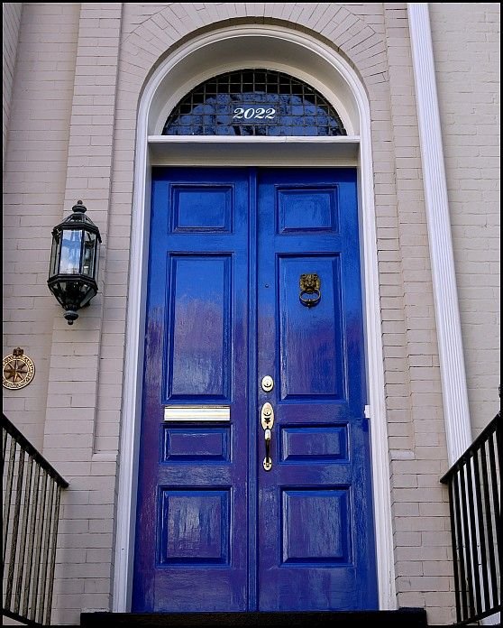 558-700-blue door.jpg