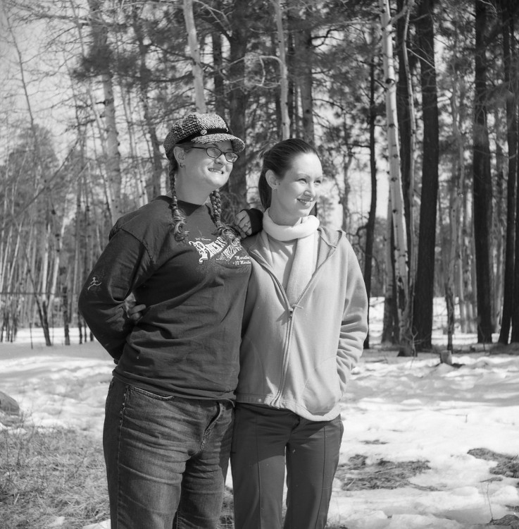 Kate, Cheryl, on Rim, 30.Jan.2011.jpg (296.17 KiB) Viewed 18971 times I had my daughters pose old school here.