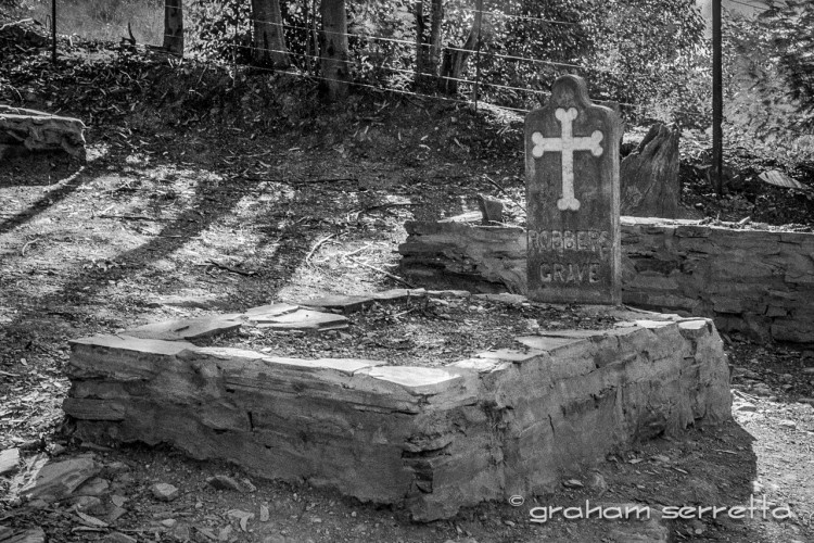 Pilgrims Rest Robbers Grave Web.jpg