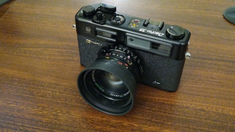 yashica_electro_35_01_a.jpg