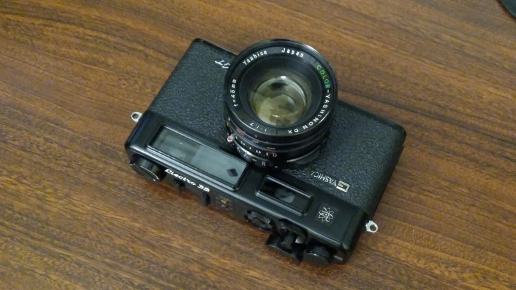 yashica_electro_35_04_a.jpg